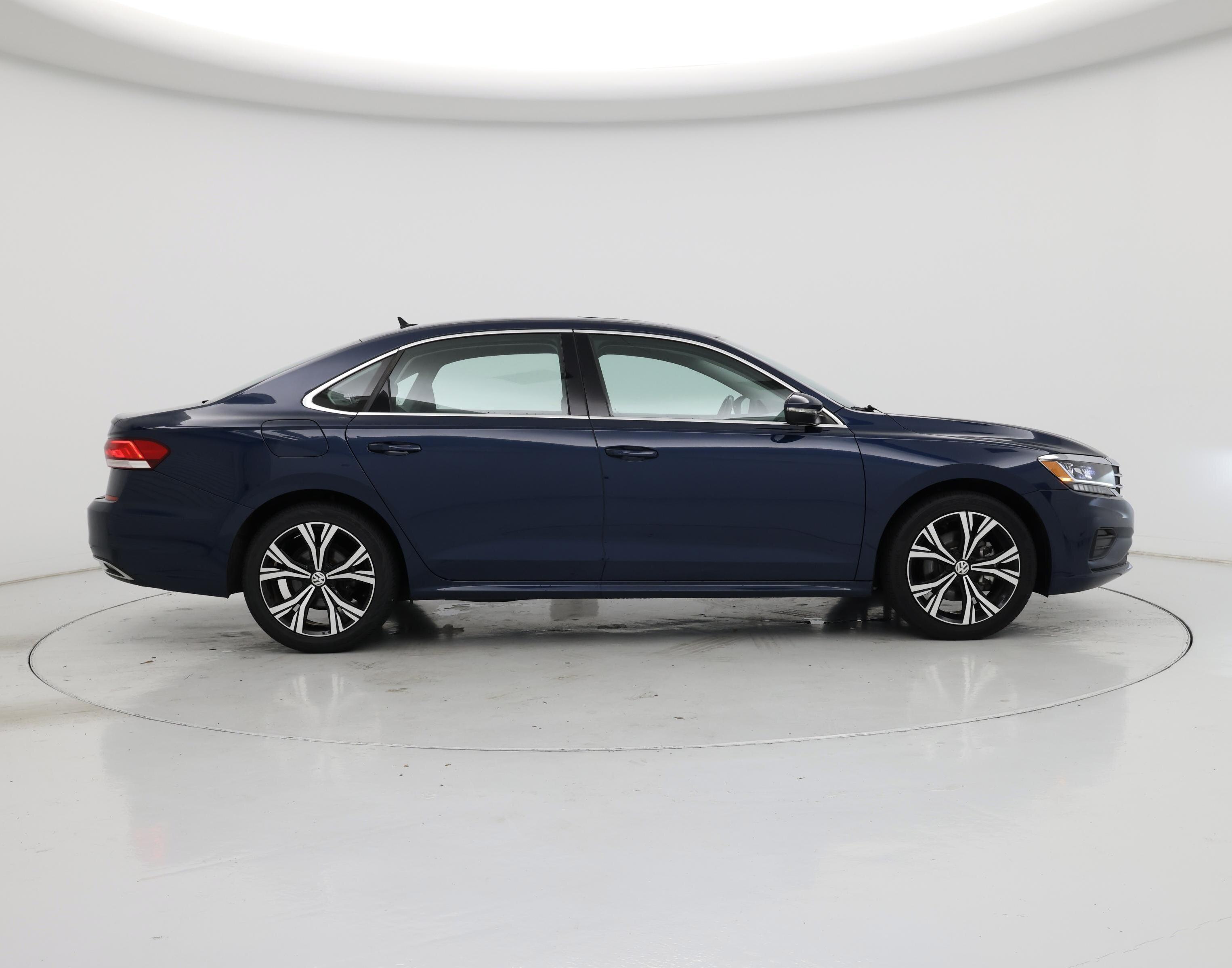 Thumbnail: 2021 Volkswagen Passat - 7
