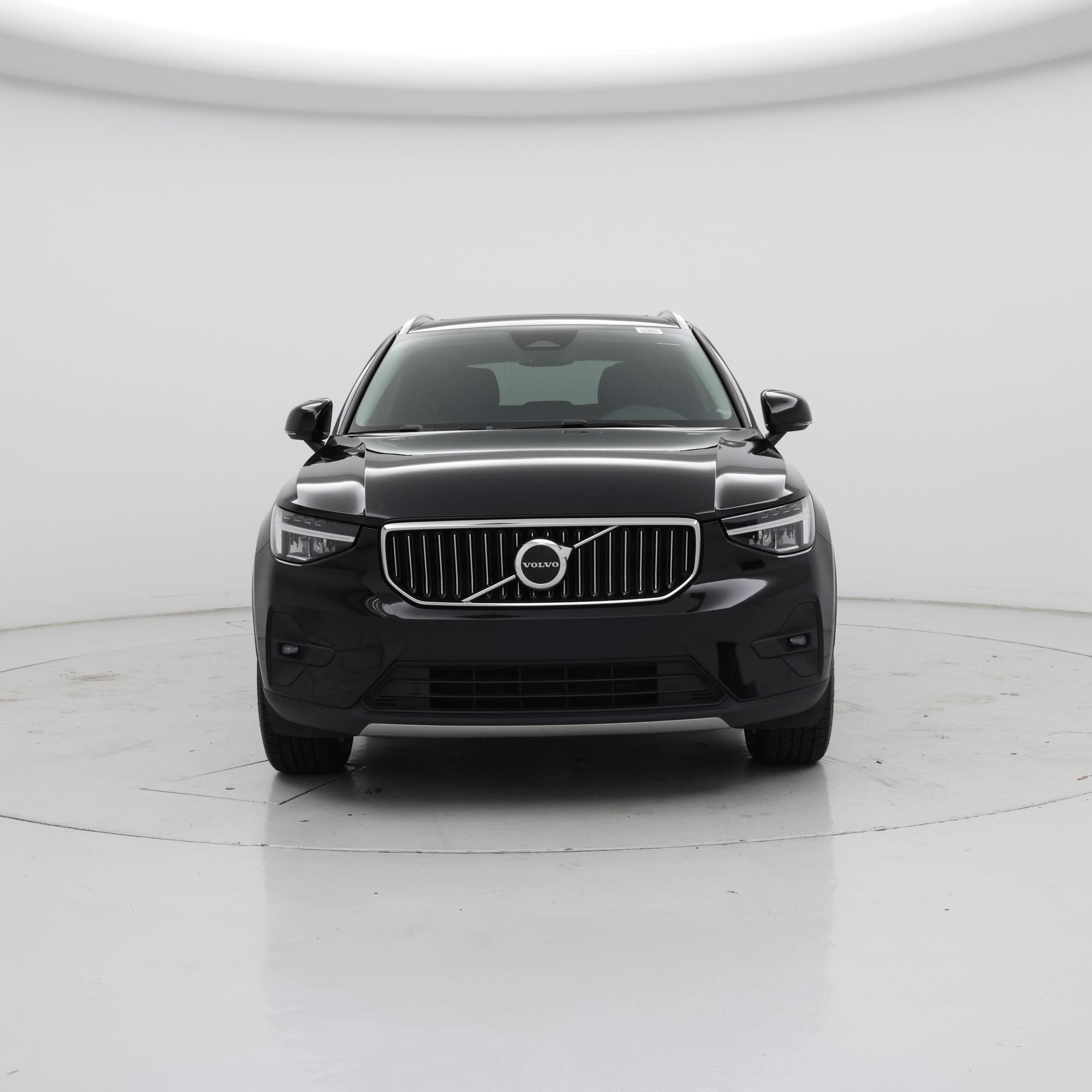 Thumbnail: 2023 Volvo XC40 - 5