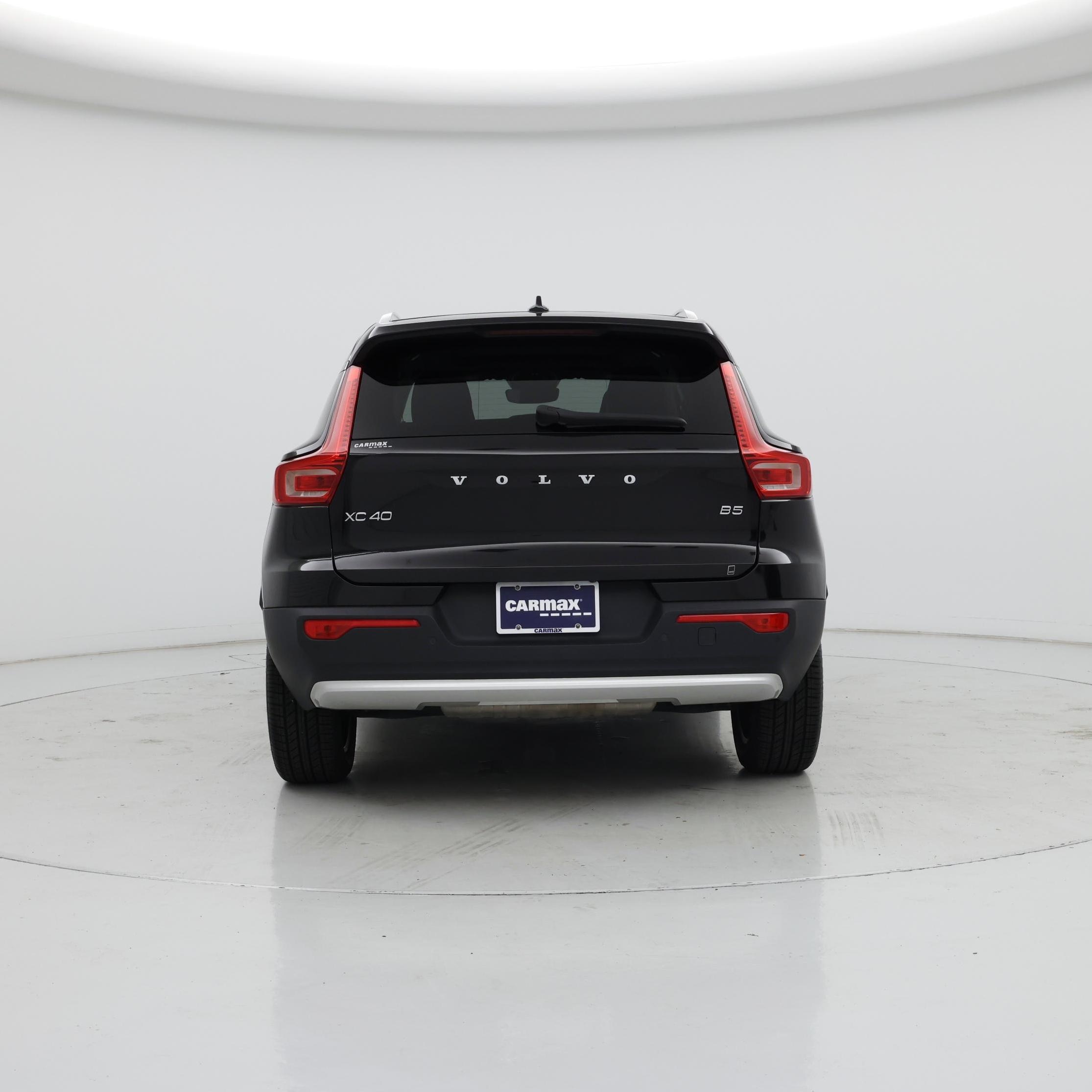 Thumbnail: 2023 Volvo XC40 - 6