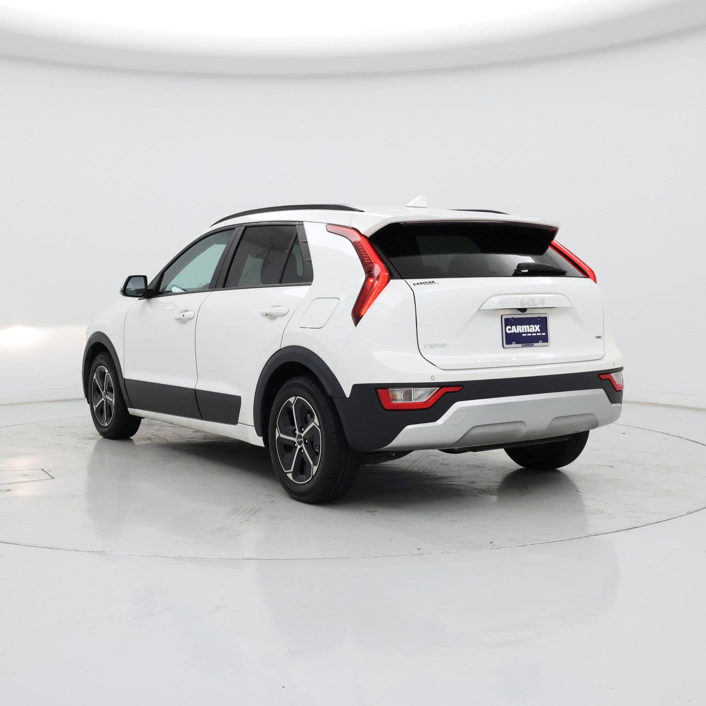 Thumbnail: 2023 Kia Niro - 2