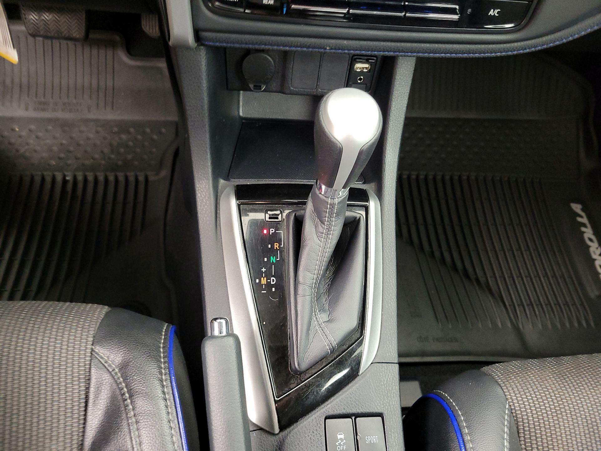 Thumbnail: 2017 Toyota Corolla - 17