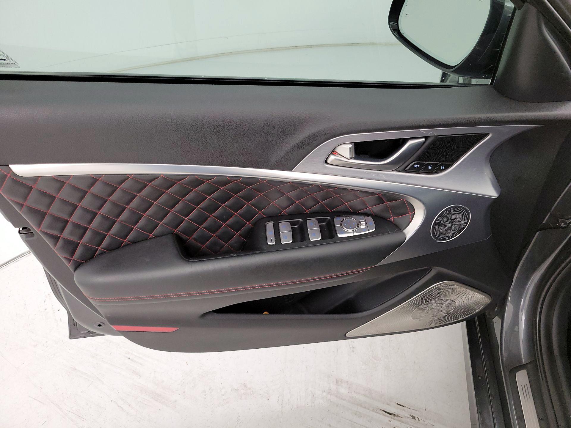 Thumbnail: 2019 Genesis G70 - 12