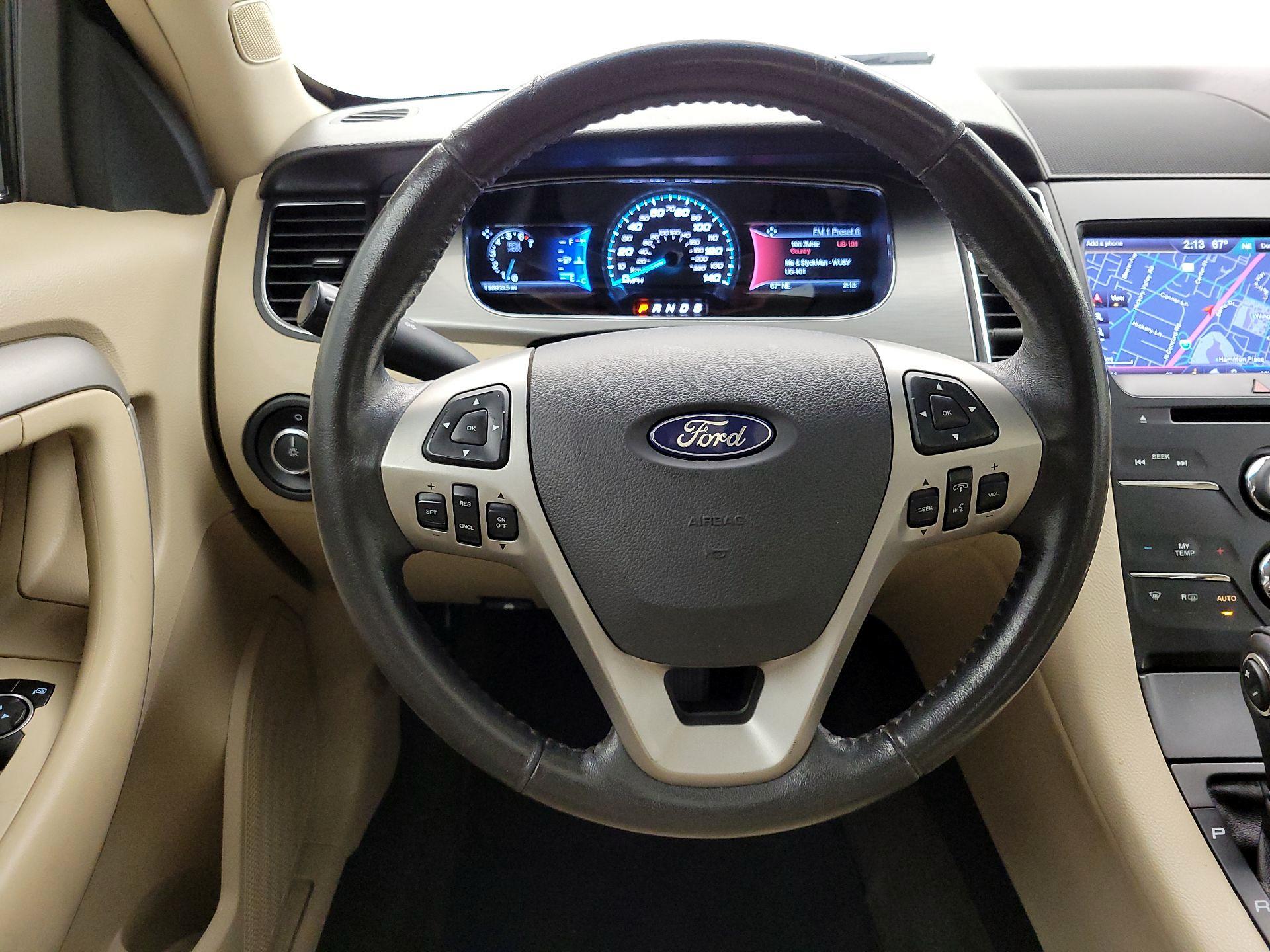 Thumbnail: 2015 Ford Taurus - 10