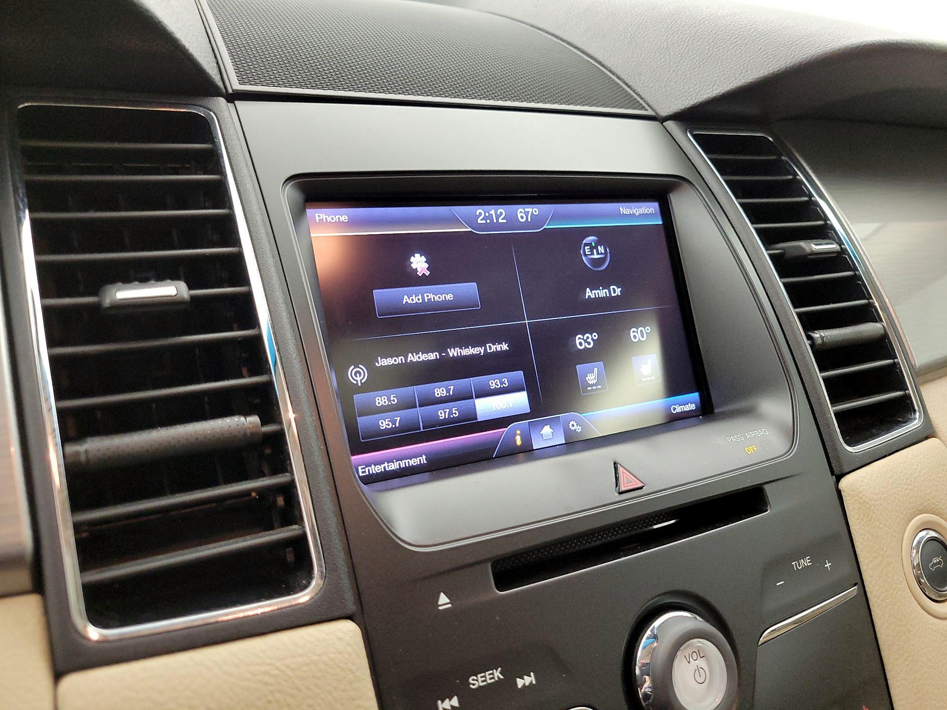 Thumbnail: 2015 Ford Taurus - 16