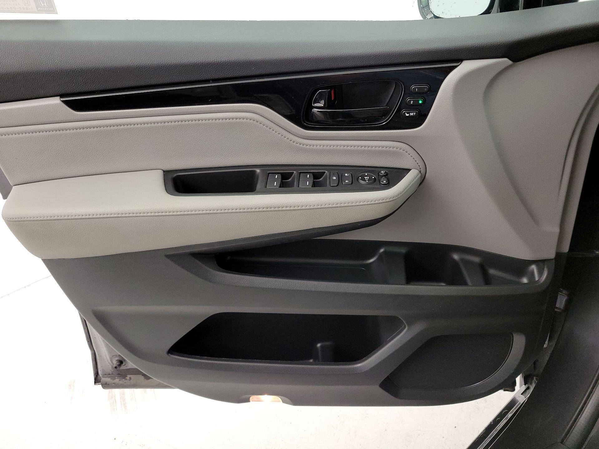 Thumbnail: 2019 Honda Odyssey - 12