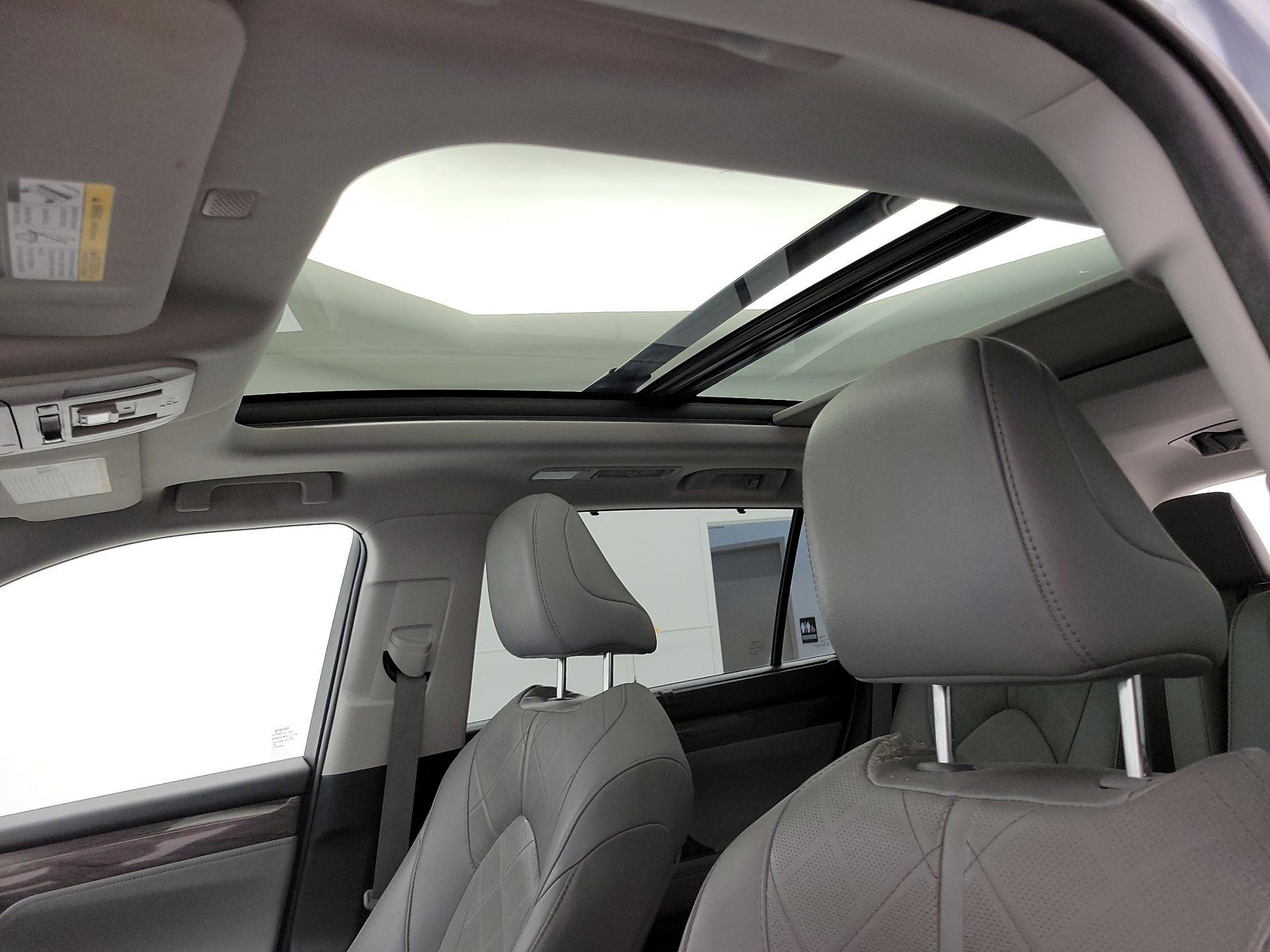 Thumbnail: 2021 Toyota Highlander - 20