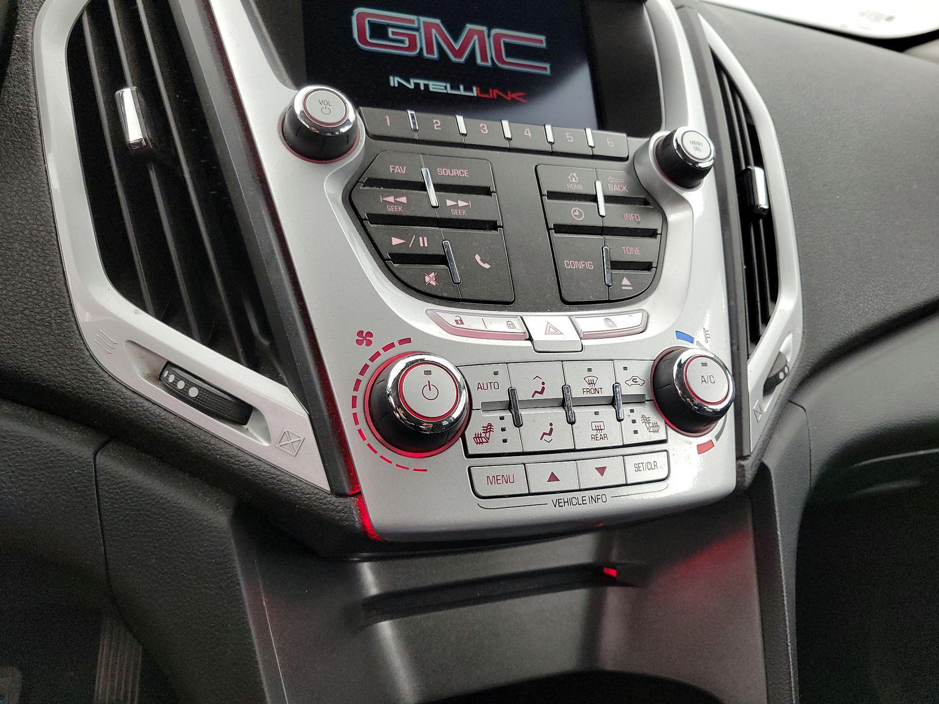 Thumbnail: 2015 GMC Terrain - 16