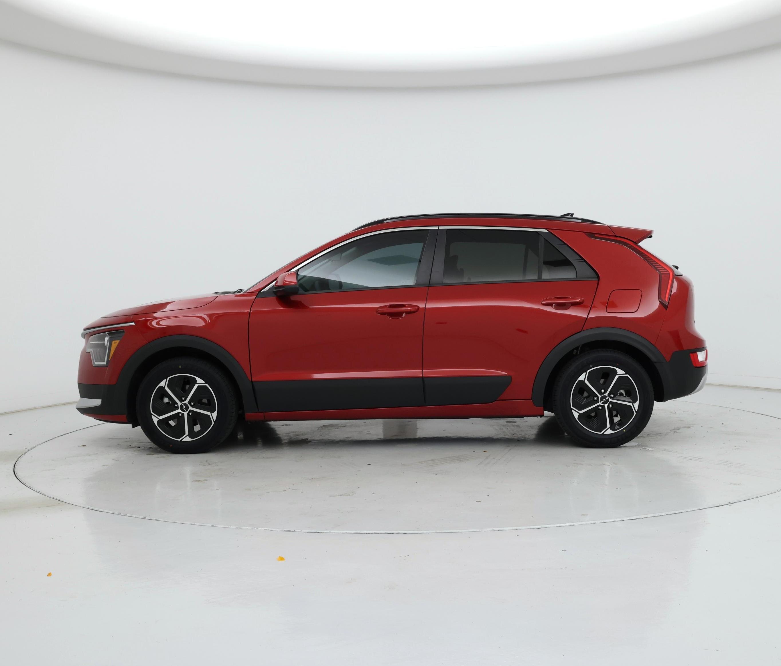 Thumbnail: 2023 Kia Niro - 3