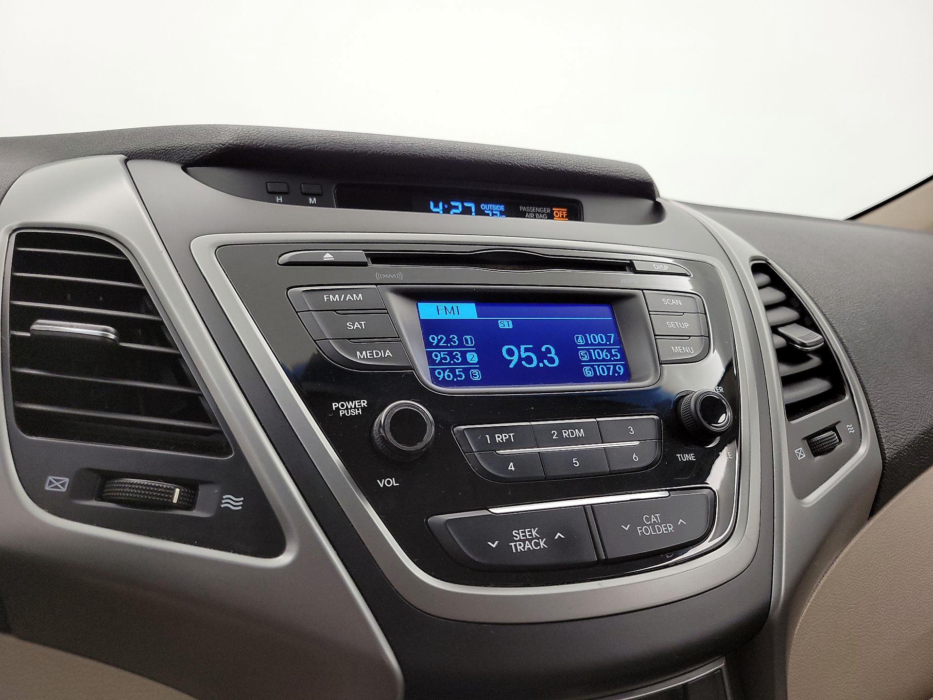 Thumbnail: 2016 Hyundai Elantra - 14