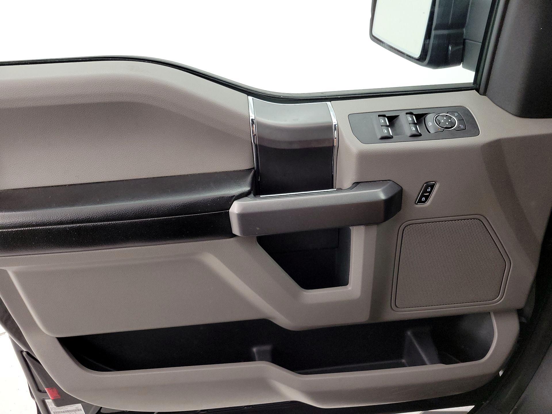 Thumbnail: 2015 Ford F-150 - 12