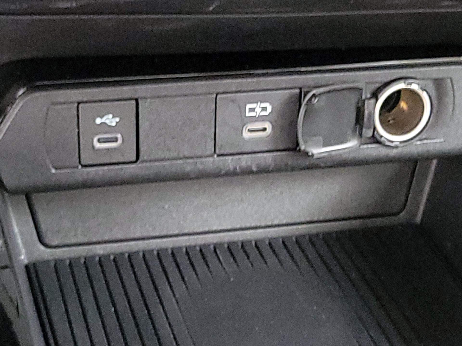 Thumbnail: 2024 Toyota Prius - 19