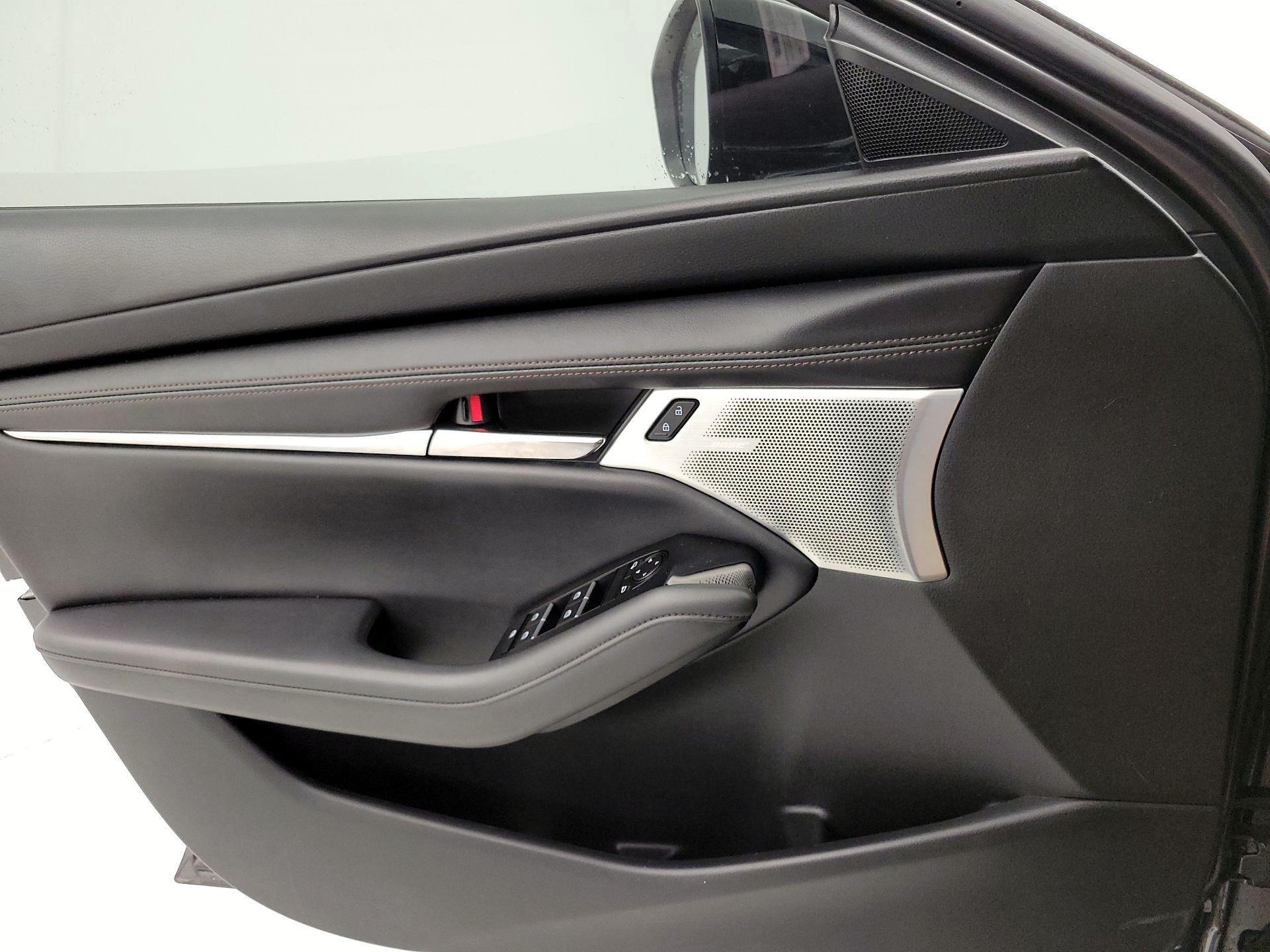 Thumbnail: 2022 Mazda Mazda3 - 12