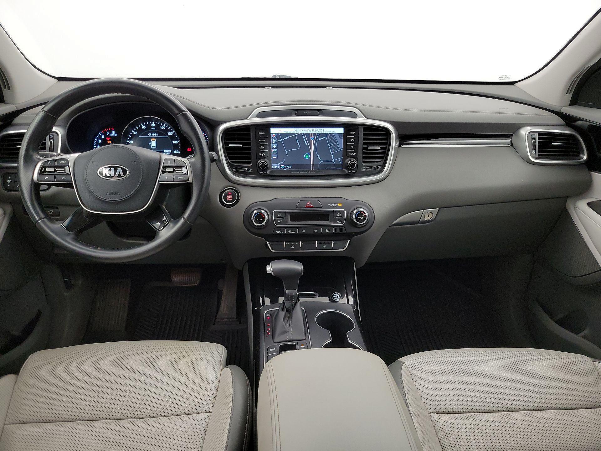 Thumbnail: 2020 Kia Sorento - 9