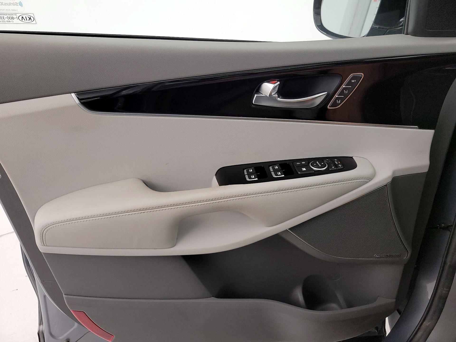 Thumbnail: 2020 Kia Sorento - 12