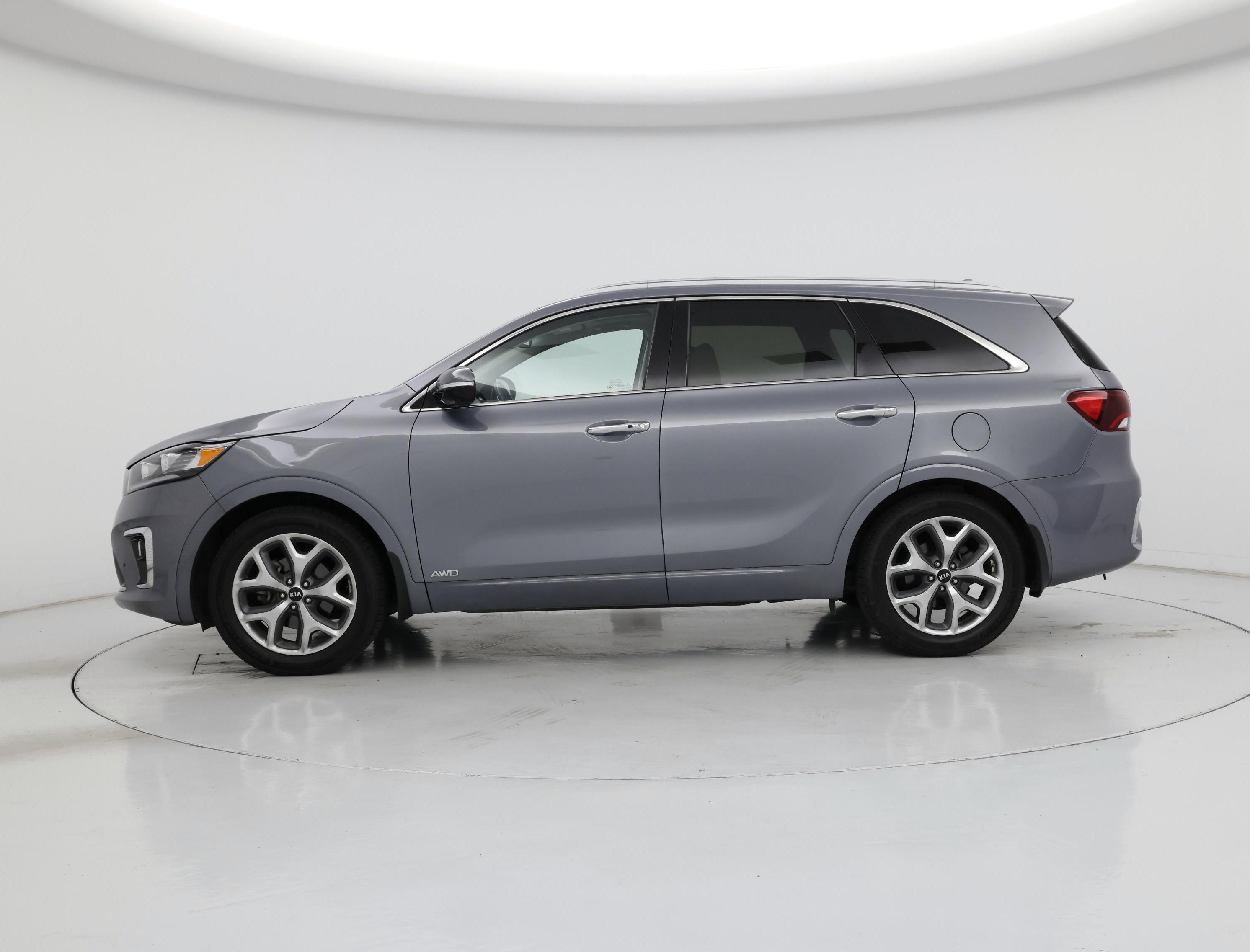 Thumbnail: 2020 Kia Sorento - 3