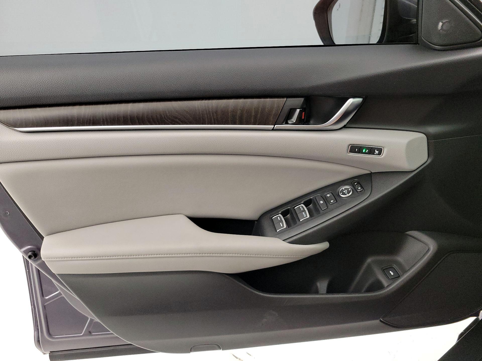 Thumbnail: 2018 Honda Accord - 12