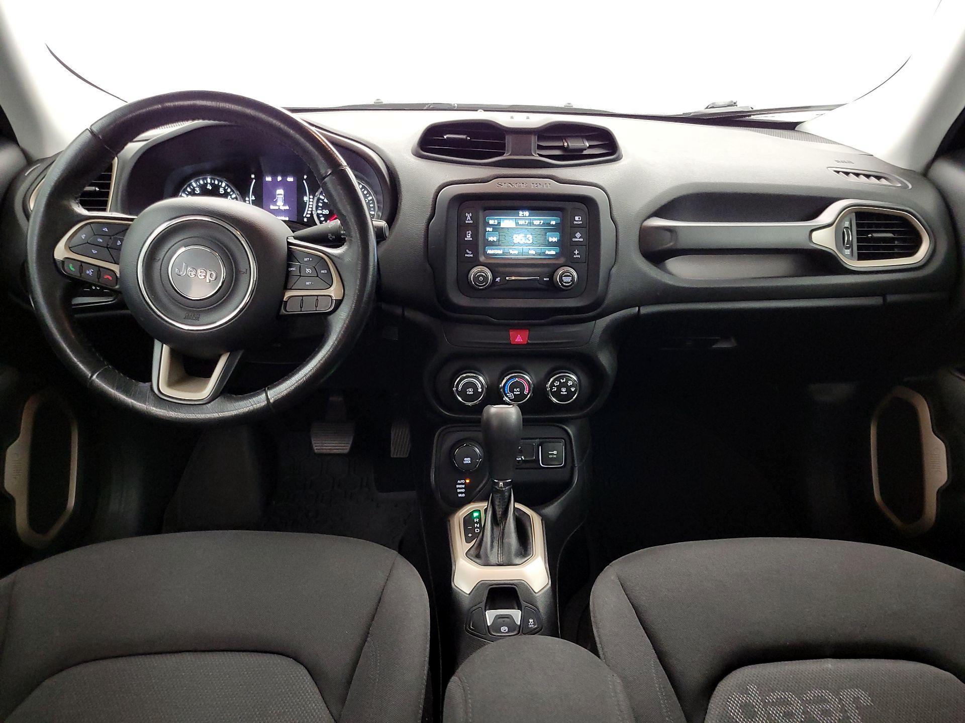 Thumbnail: 2016 Jeep Renegade - 9