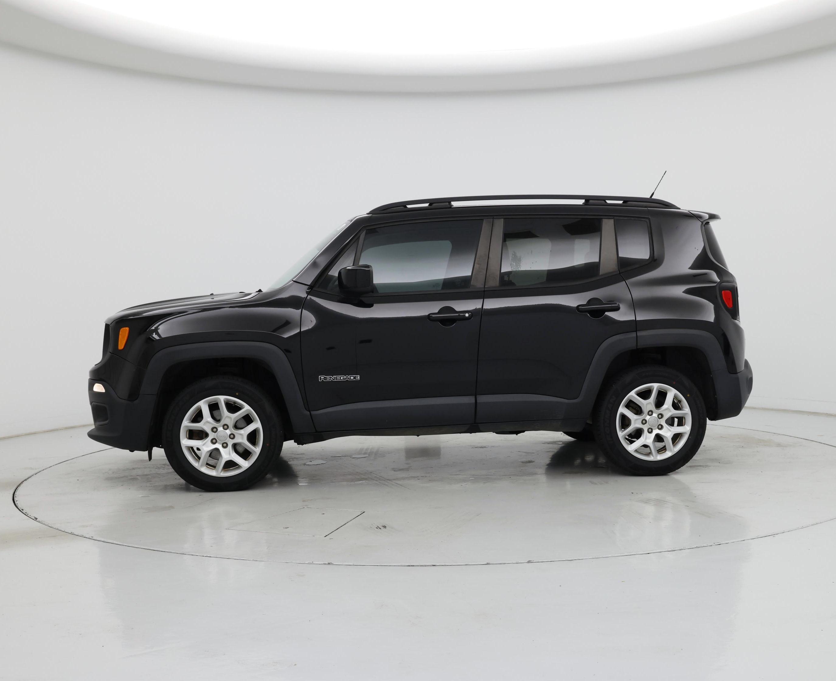 Thumbnail: 2016 Jeep Renegade - 3