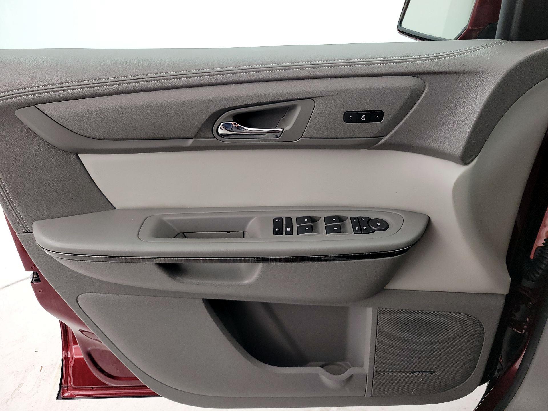 Thumbnail: 2016 GMC Acadia - 12