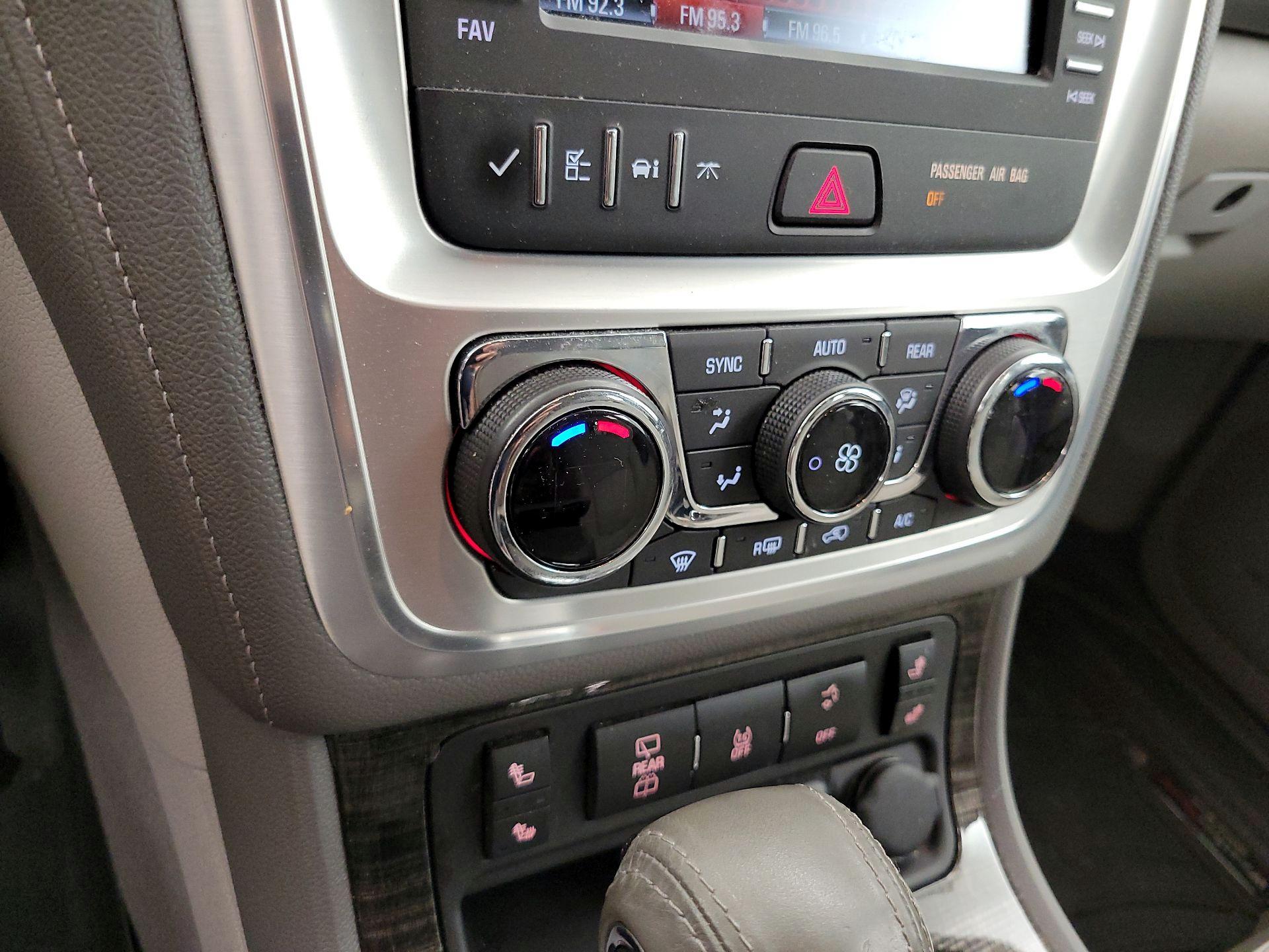 Thumbnail: 2016 GMC Acadia - 16