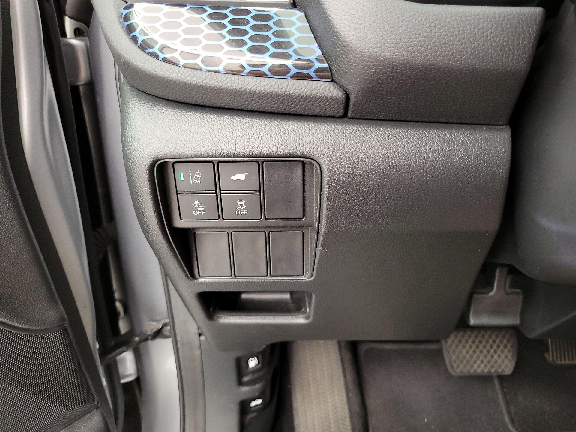 Thumbnail: 2018 Honda CR-V - 13
