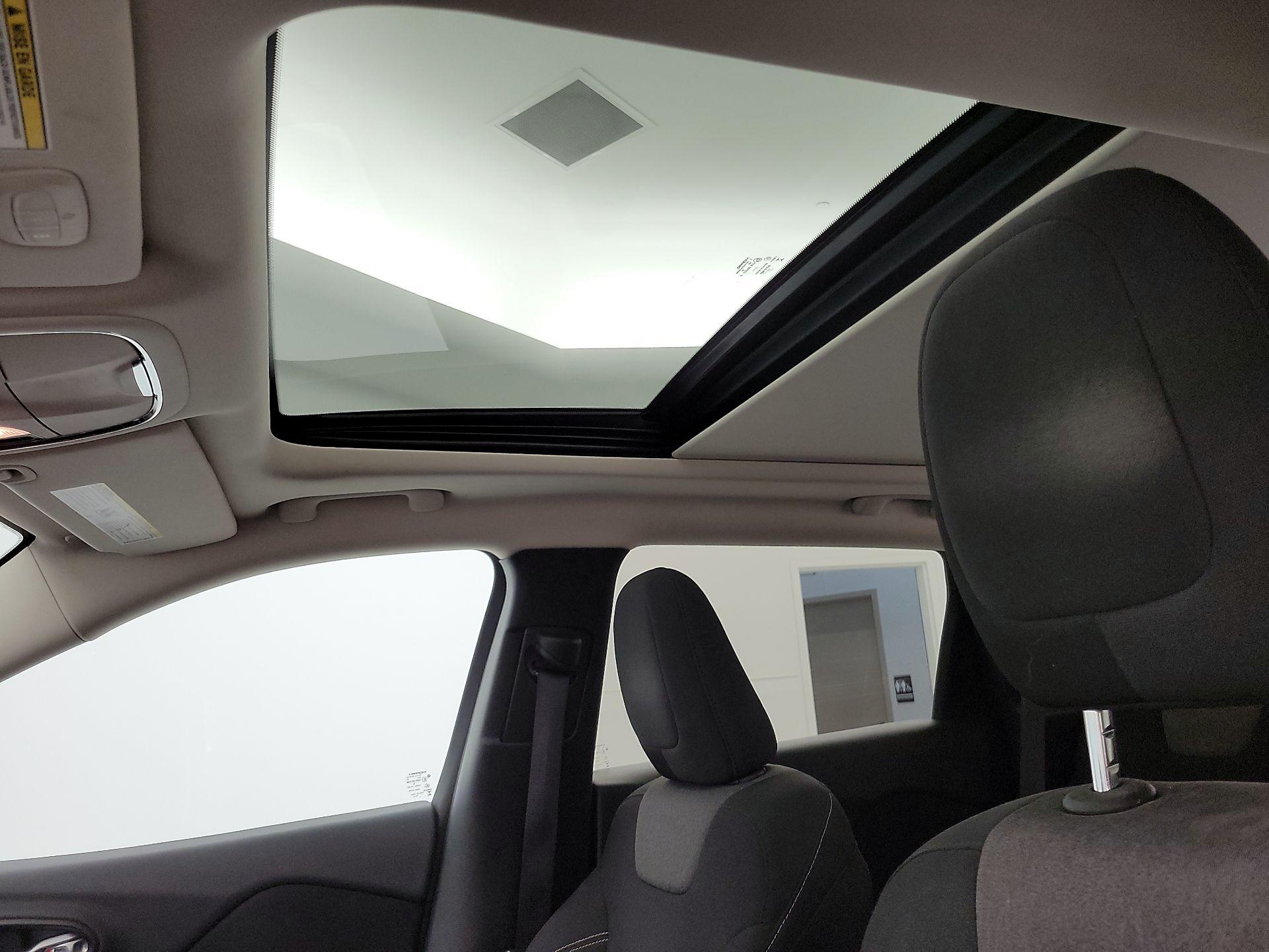 Thumbnail: 2014 Jeep Cherokee - 20