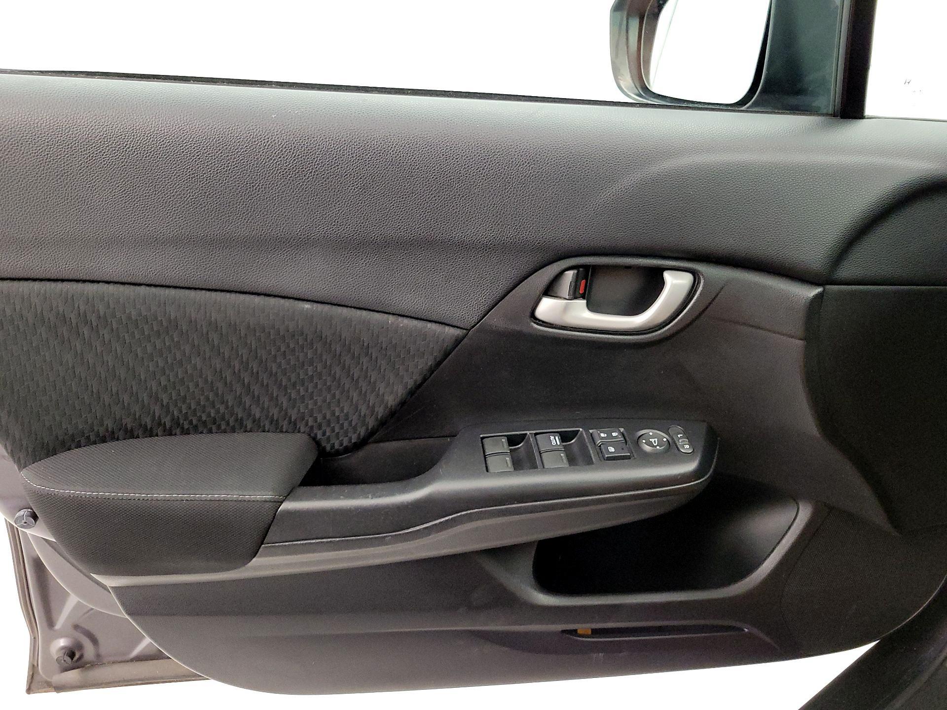 Thumbnail: 2015 Honda Civic - 12