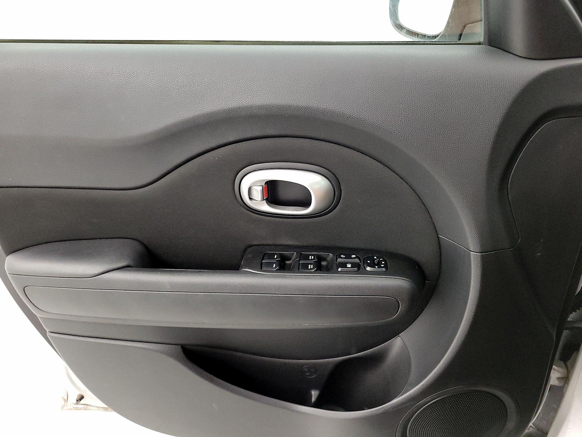 Thumbnail: 2014 Kia Soul - 12