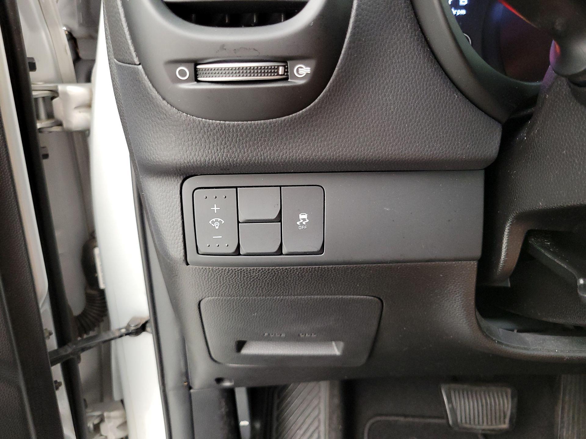 Thumbnail: 2014 Kia Soul - 13