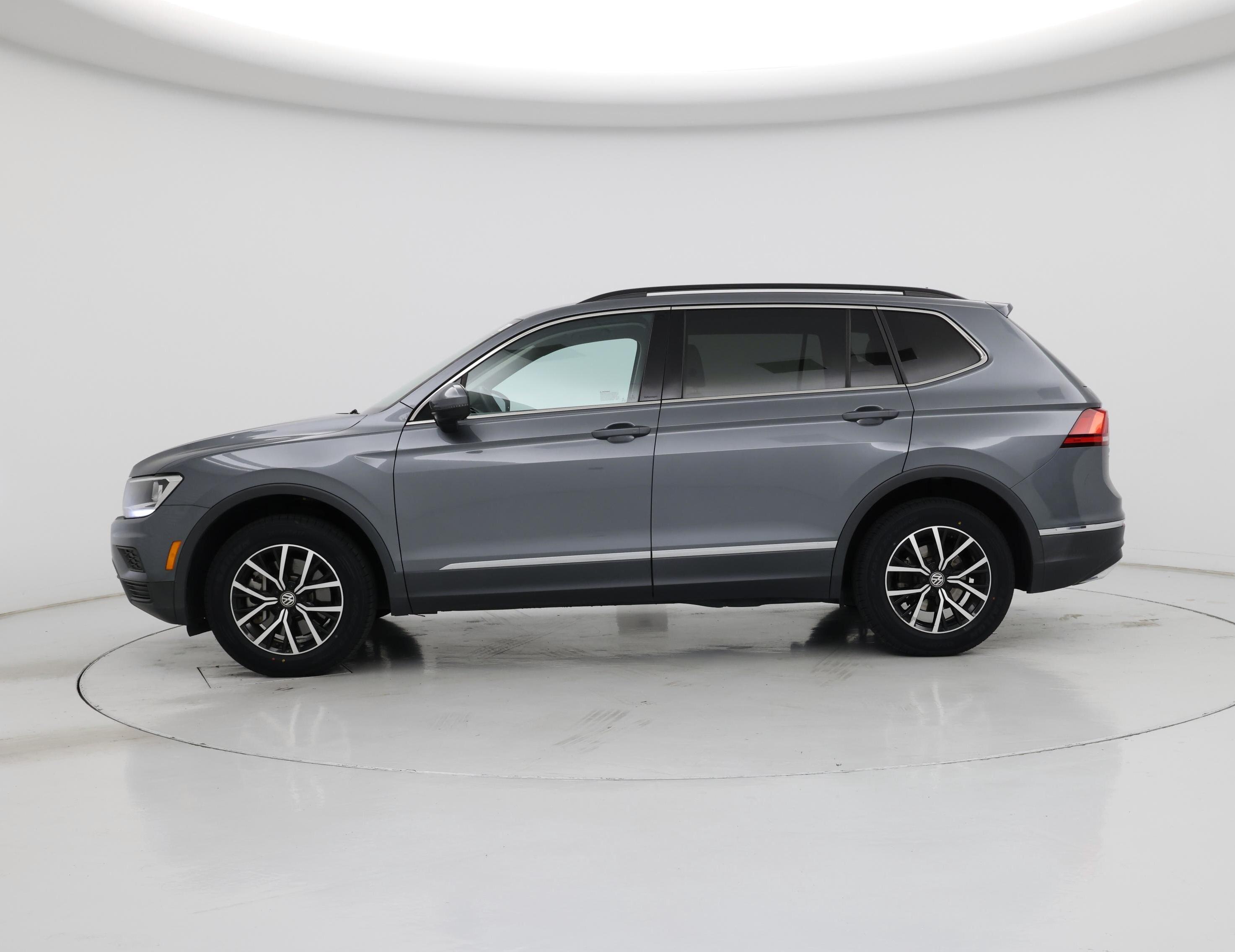 Thumbnail: 2021 Volkswagen Tiguan - 3