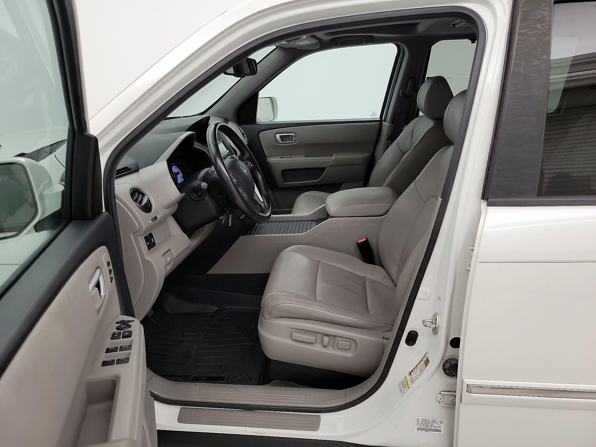 Thumbnail: 2014 Honda Pilot - 11