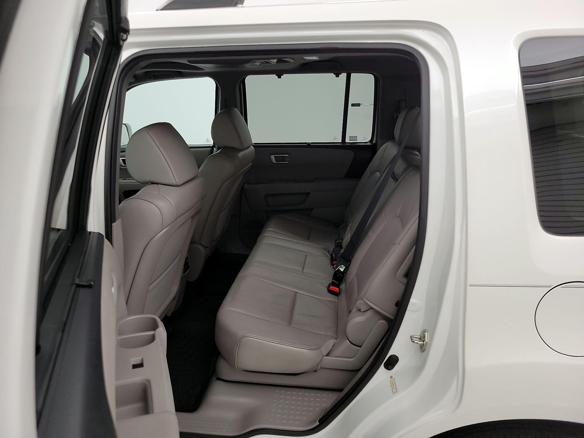 Thumbnail: 2014 Honda Pilot - 20