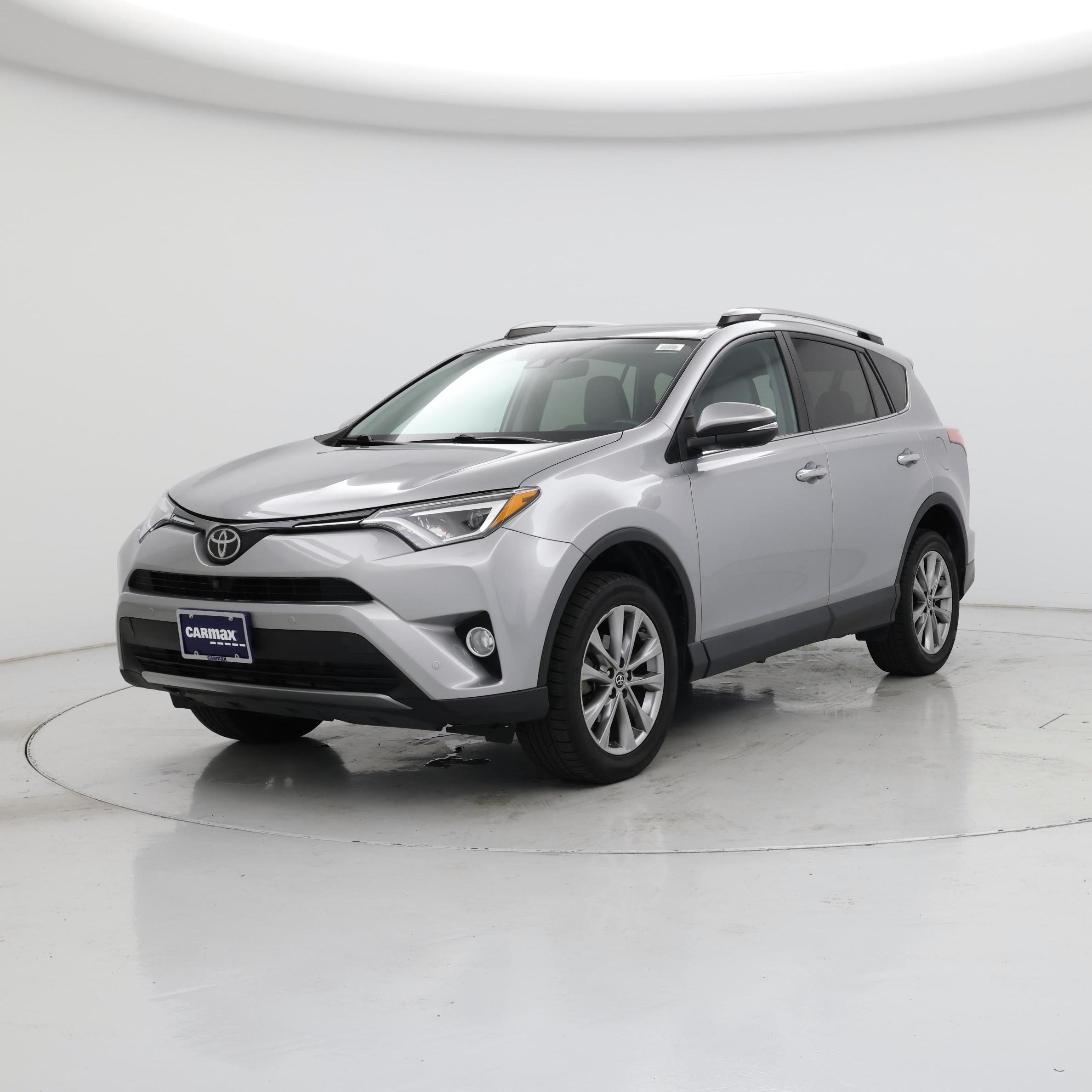 Thumbnail: 2017 Toyota RAV4 - 4