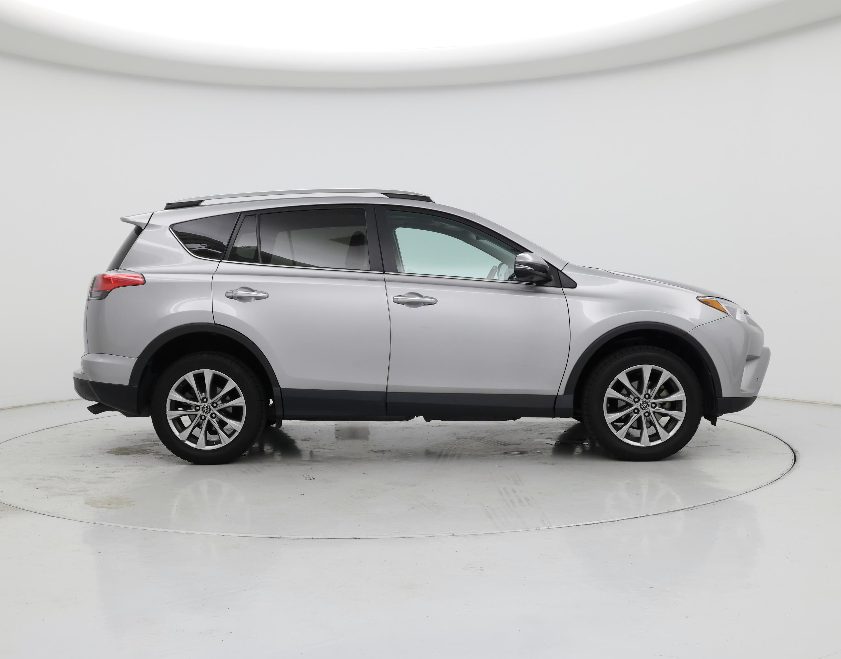 Thumbnail: 2017 Toyota RAV4 - 7