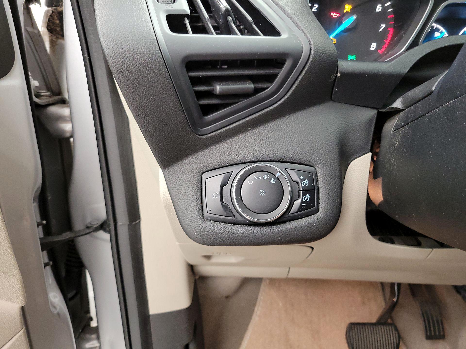 Thumbnail: 2014 Ford Escape - 13