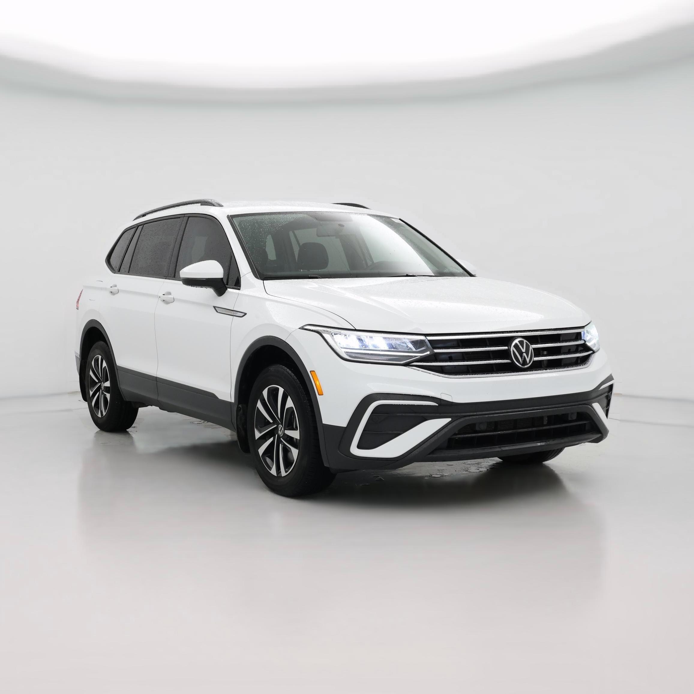 Thumbnail: 2022 Volkswagen Tiguan - 1