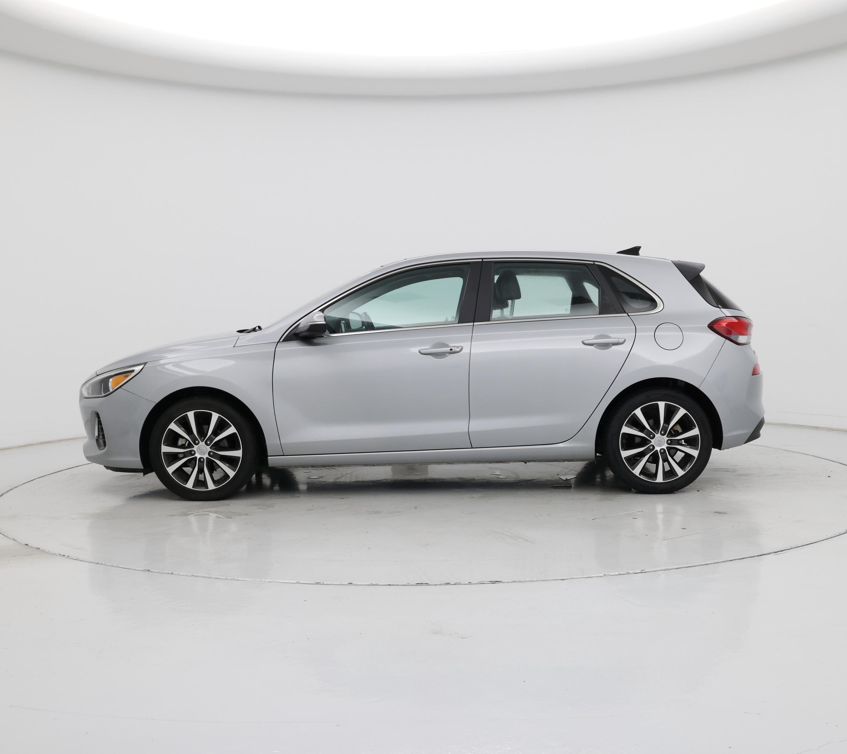 Thumbnail: 2020 Hyundai Elantra - 3