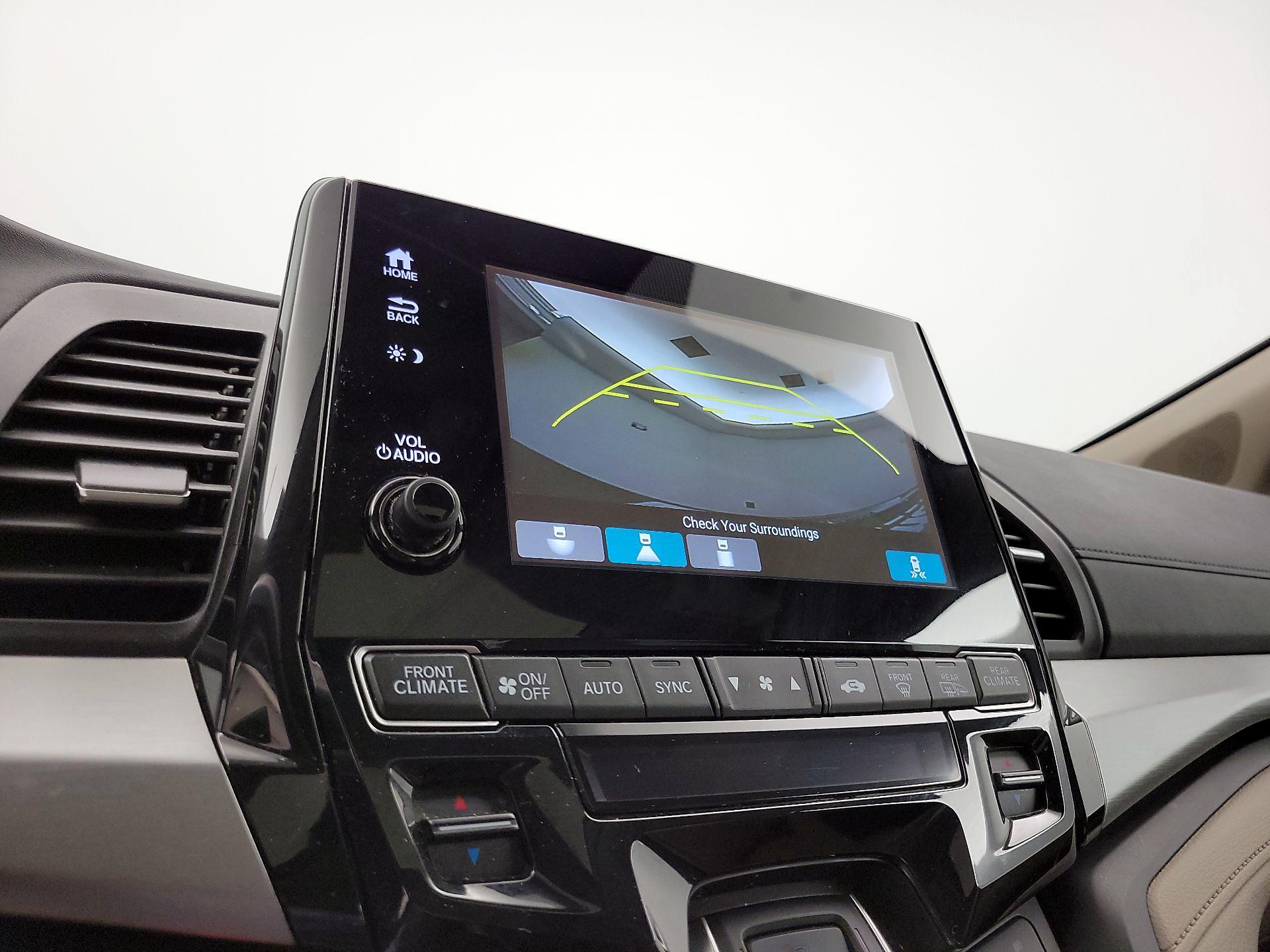 Thumbnail: 2019 Honda Odyssey - 14