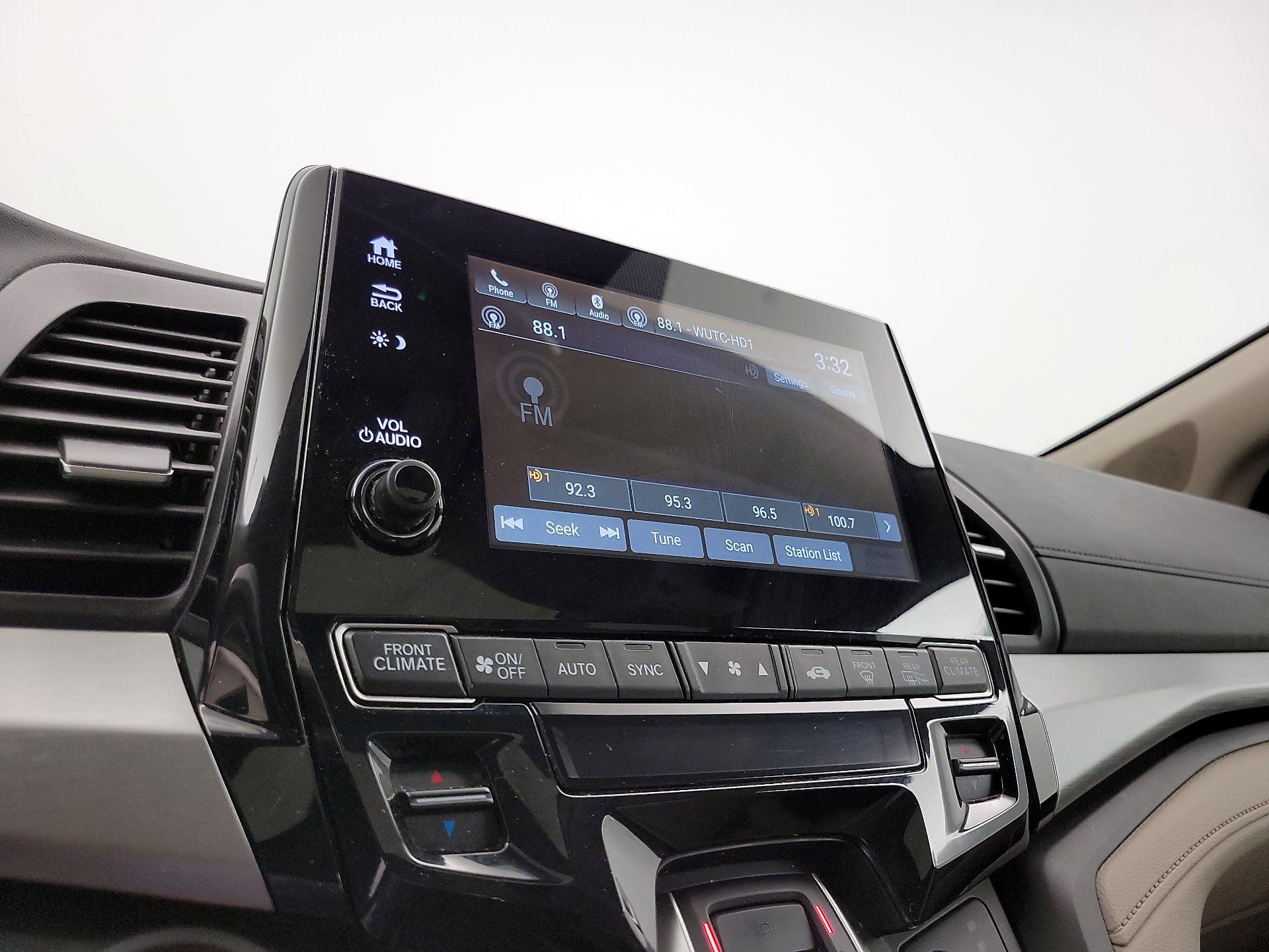 Thumbnail: 2019 Honda Odyssey - 15
