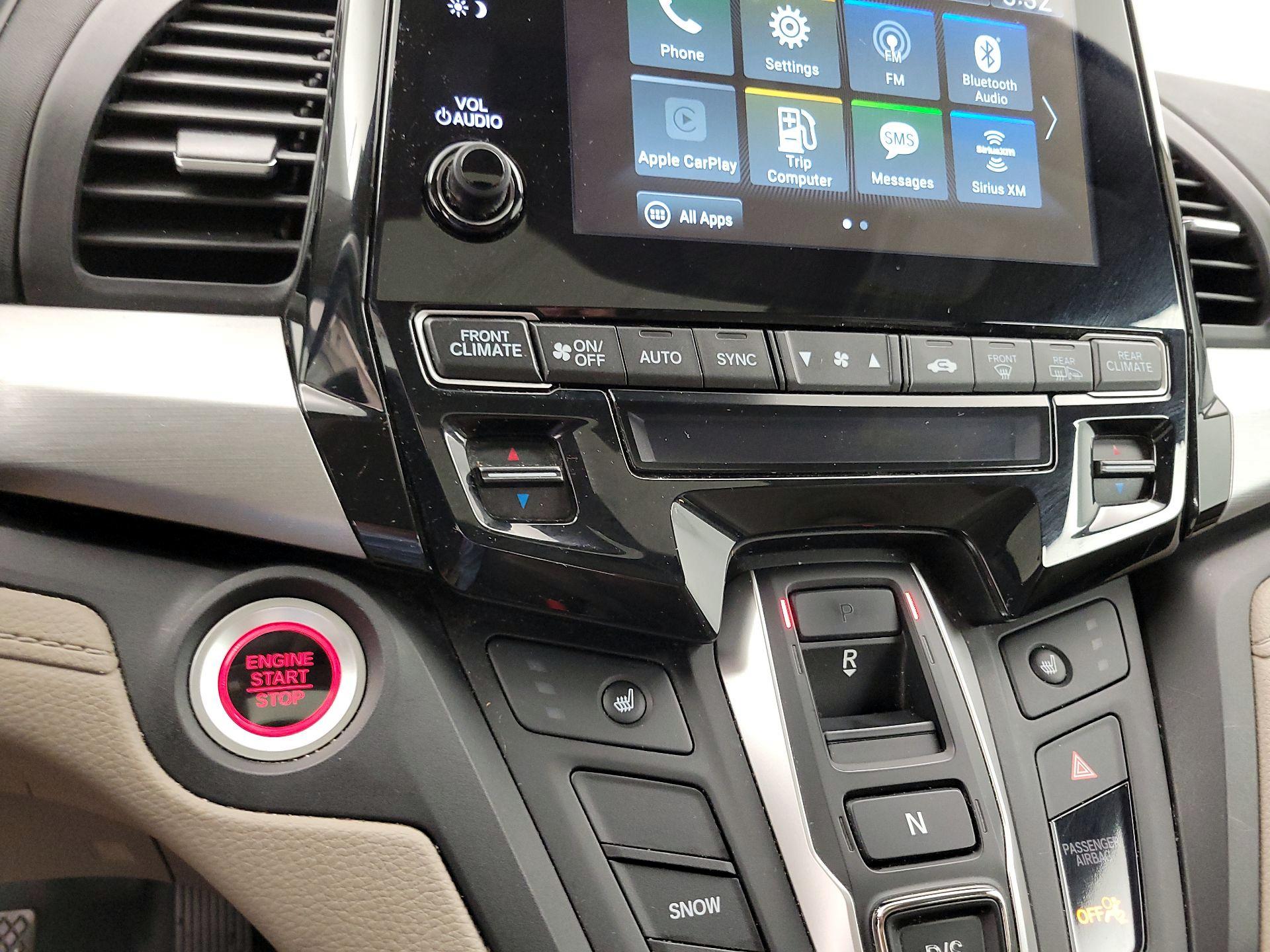 Thumbnail: 2019 Honda Odyssey - 16