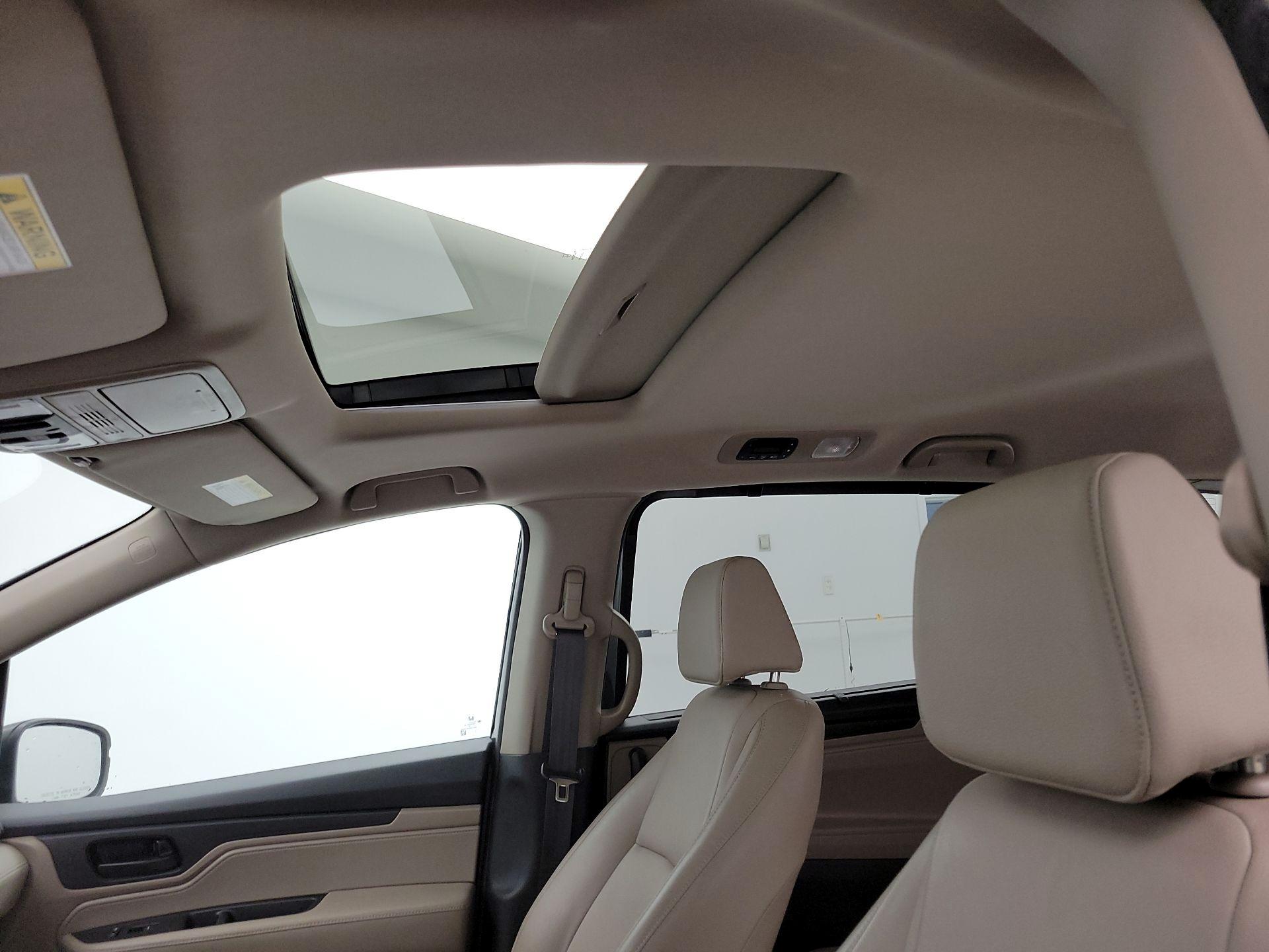 Thumbnail: 2019 Honda Odyssey - 19