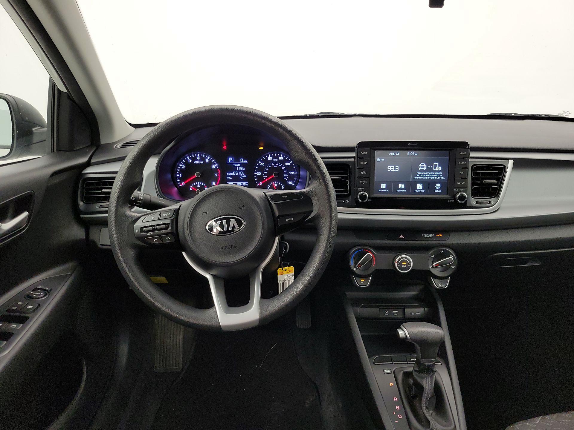 Thumbnail: 2020 Kia Rio - 10