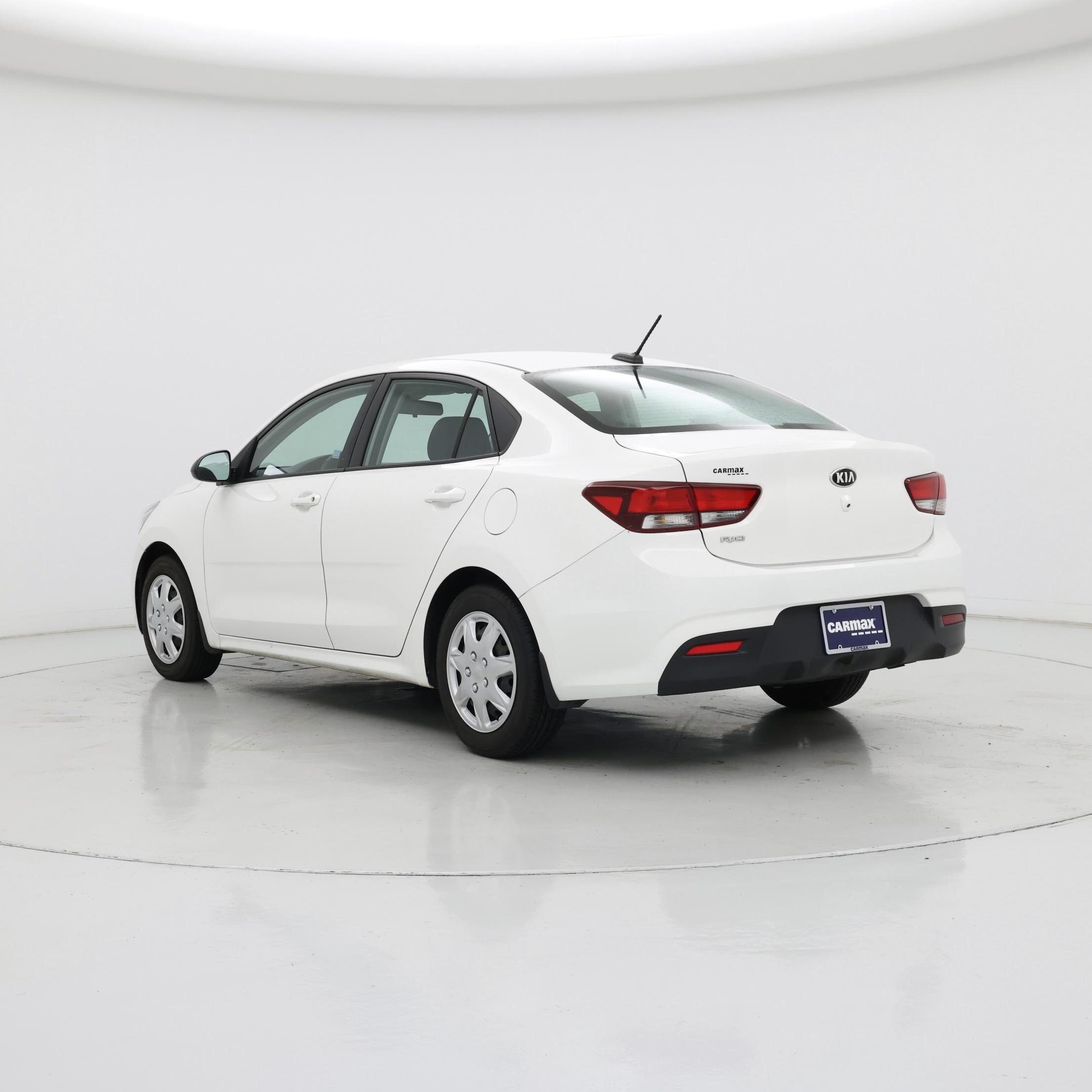 Thumbnail: 2020 Kia Rio - 2