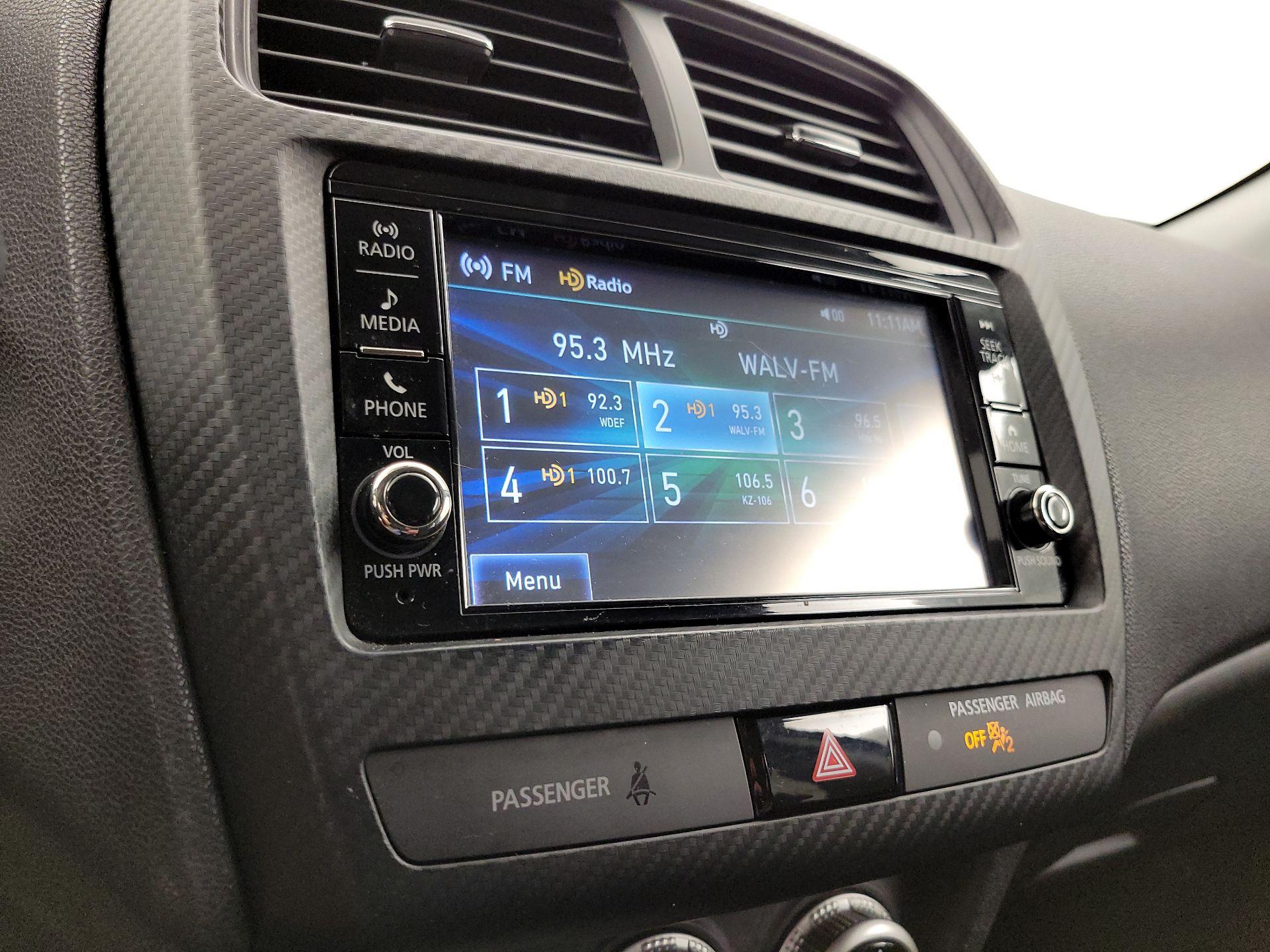 Thumbnail: 2020 Mitsubishi Outlander Sport - 15