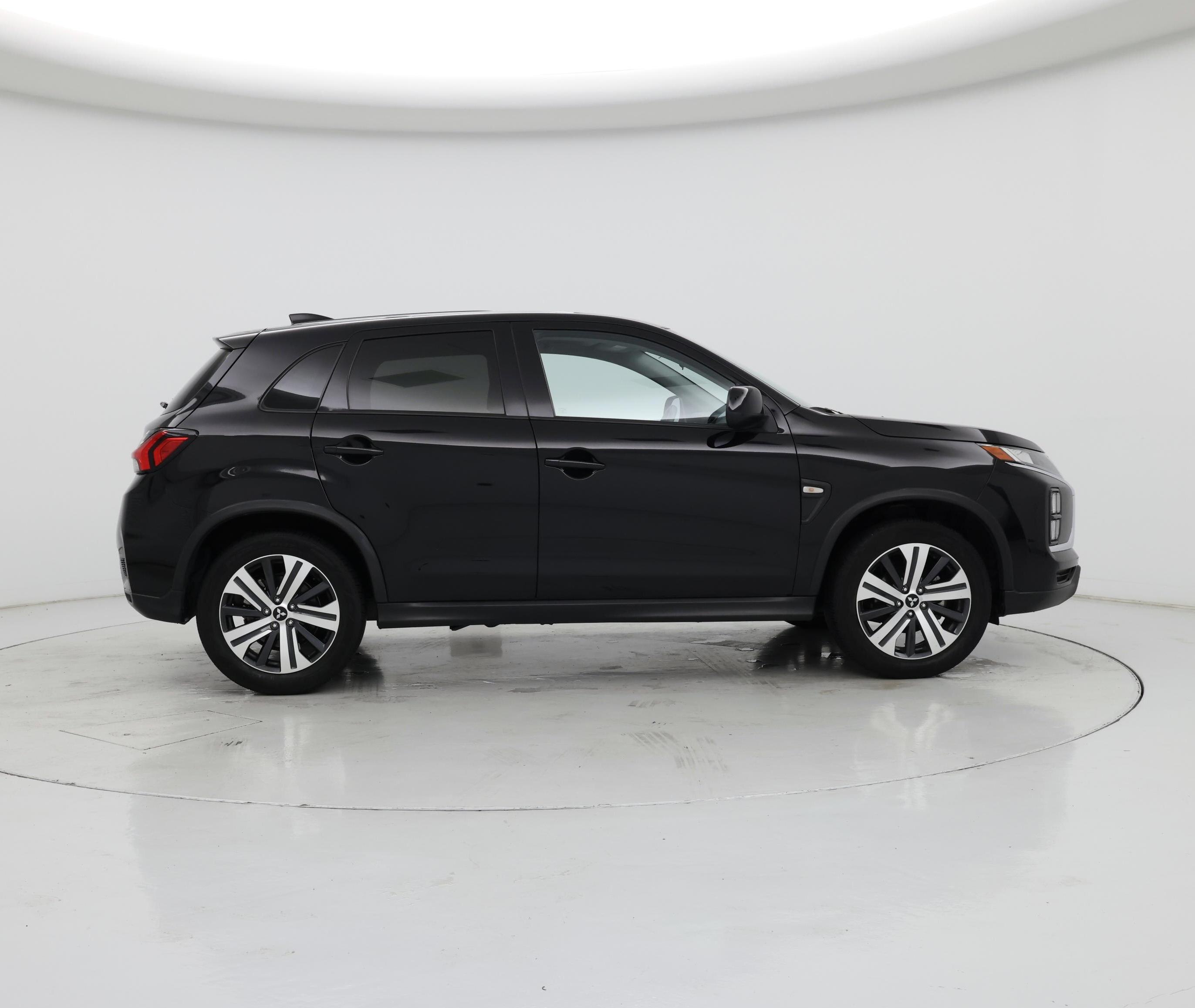 Thumbnail: 2020 Mitsubishi Outlander Sport - 7