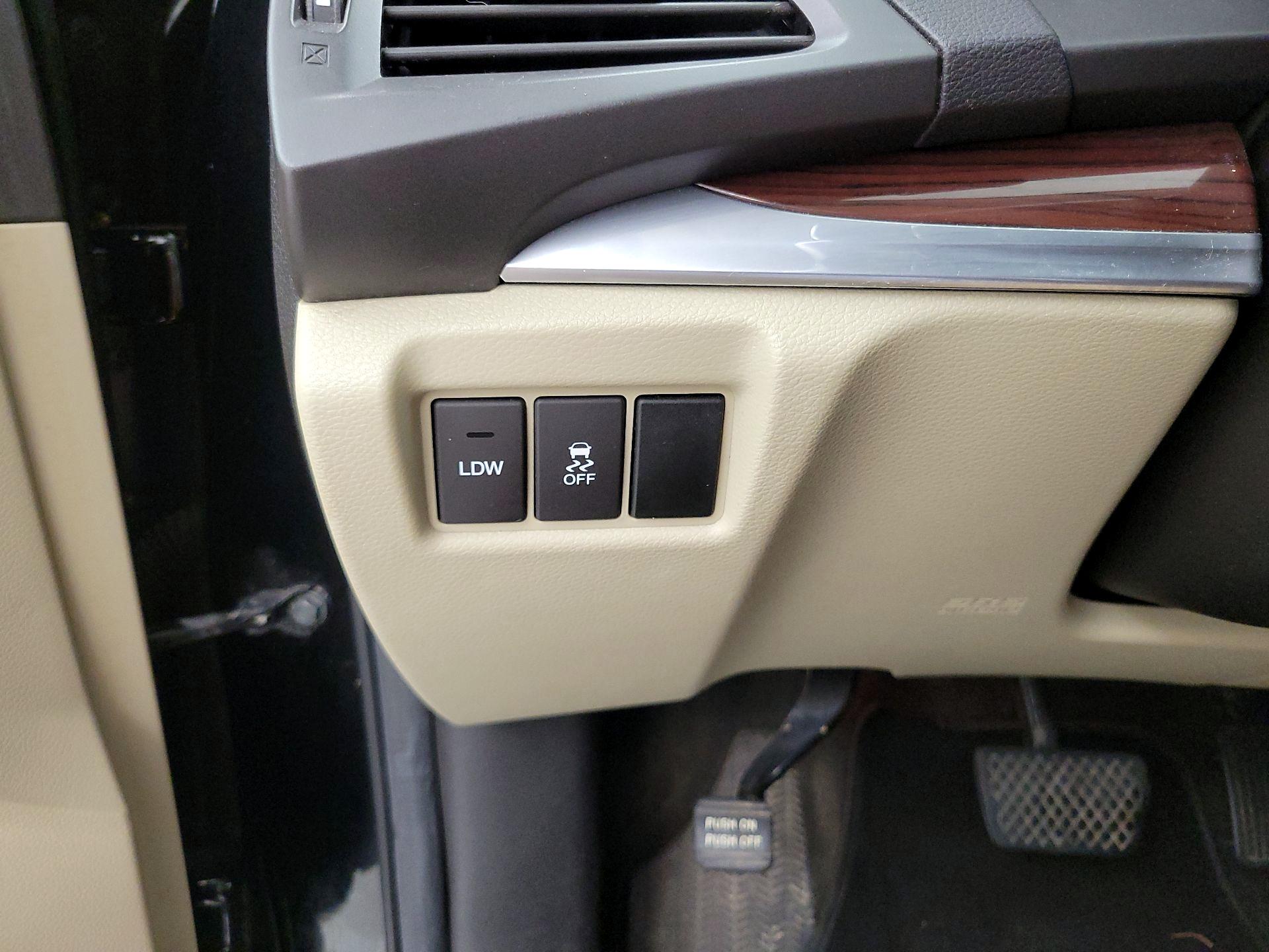 Thumbnail: 2015 Acura MDX - 13