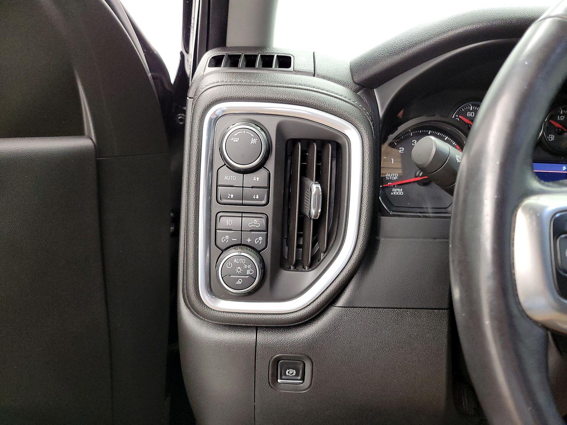 Thumbnail: 2019 Chevrolet Silverado 1500 - 13