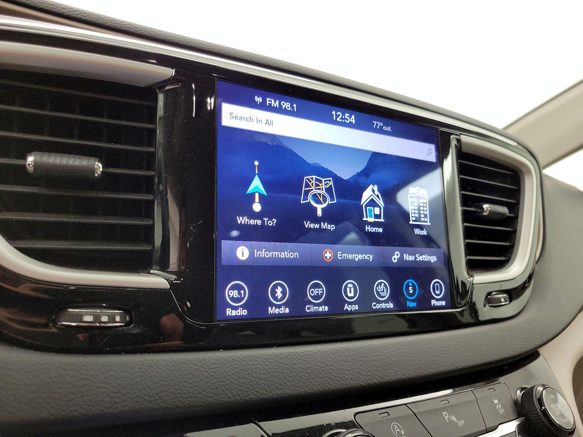 Thumbnail: 2019 Chrysler Pacifica - 14
