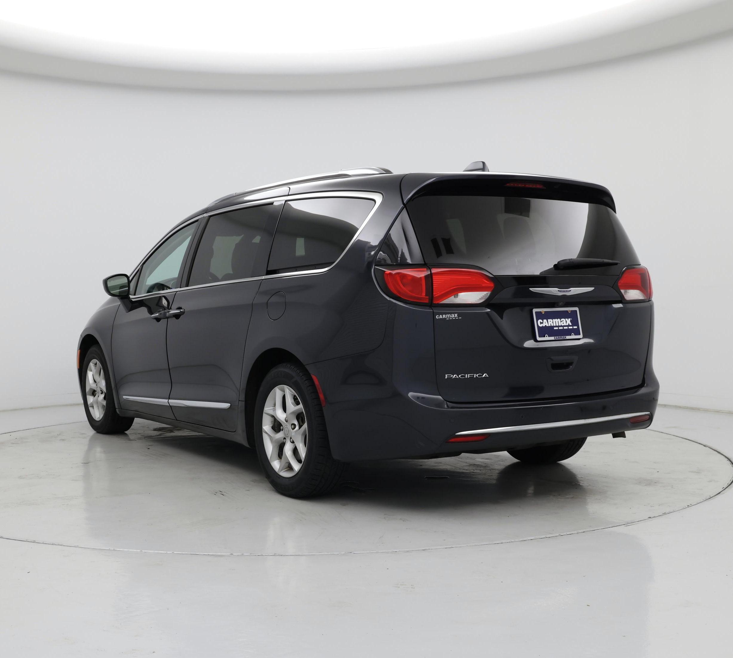 Thumbnail: 2019 Chrysler Pacifica - 2