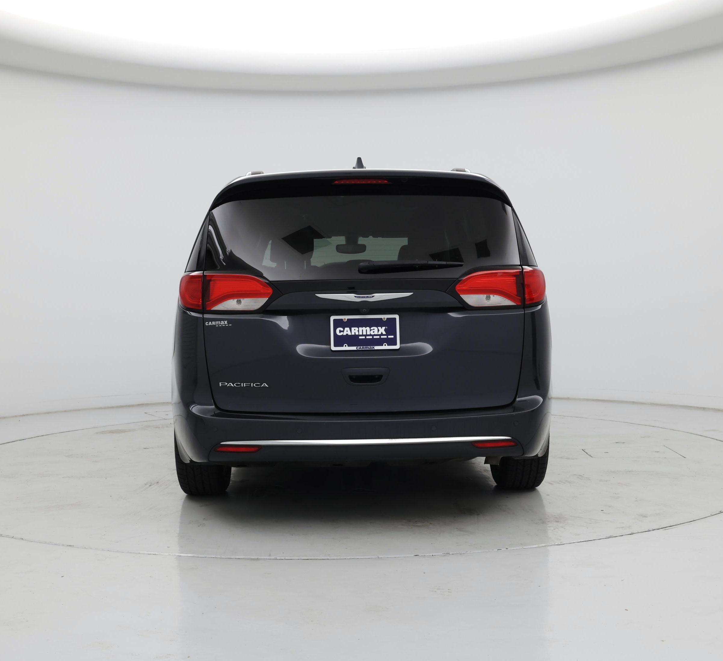 Thumbnail: 2019 Chrysler Pacifica - 6